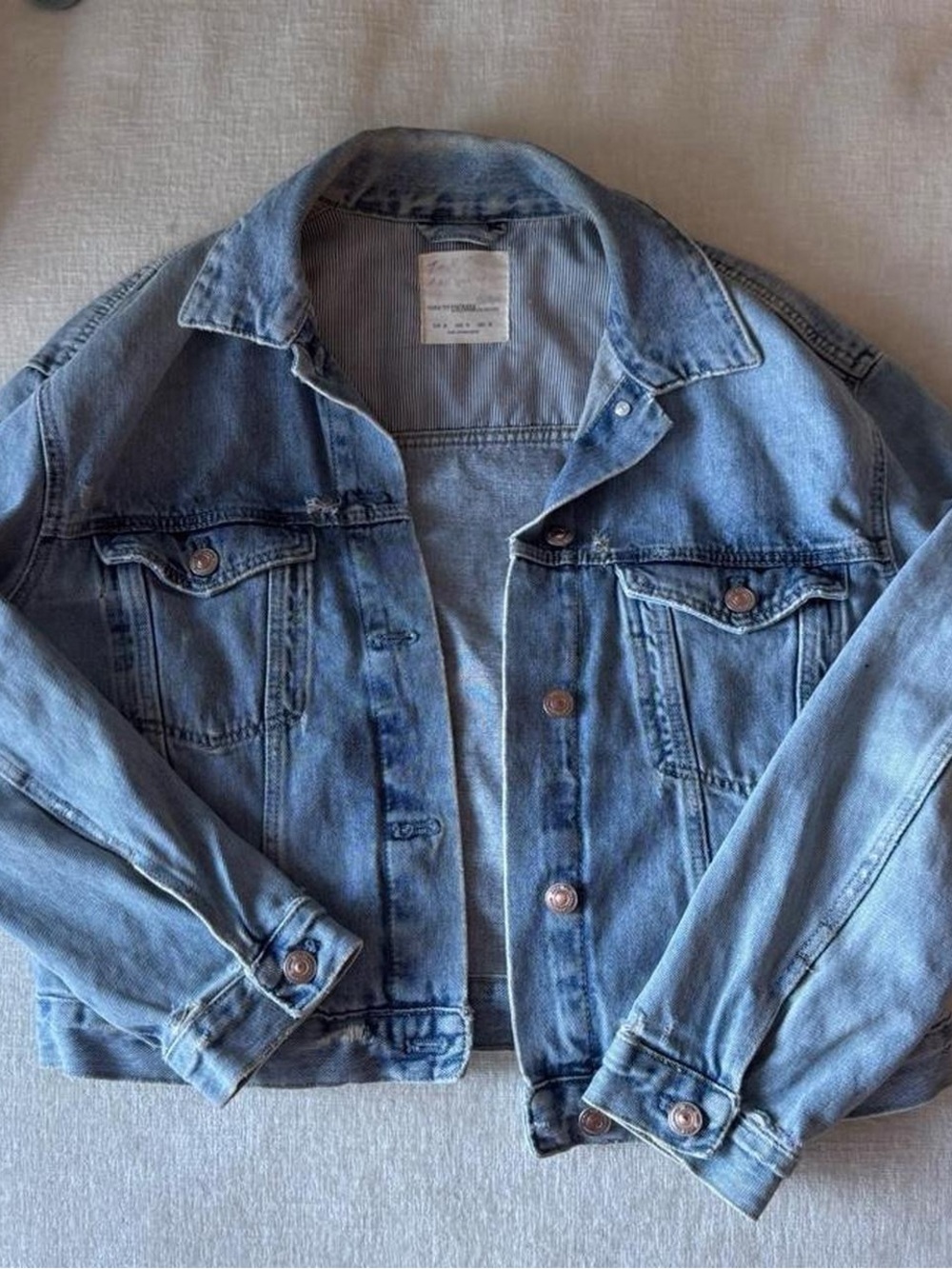 distressed crop denim jacket 🫐